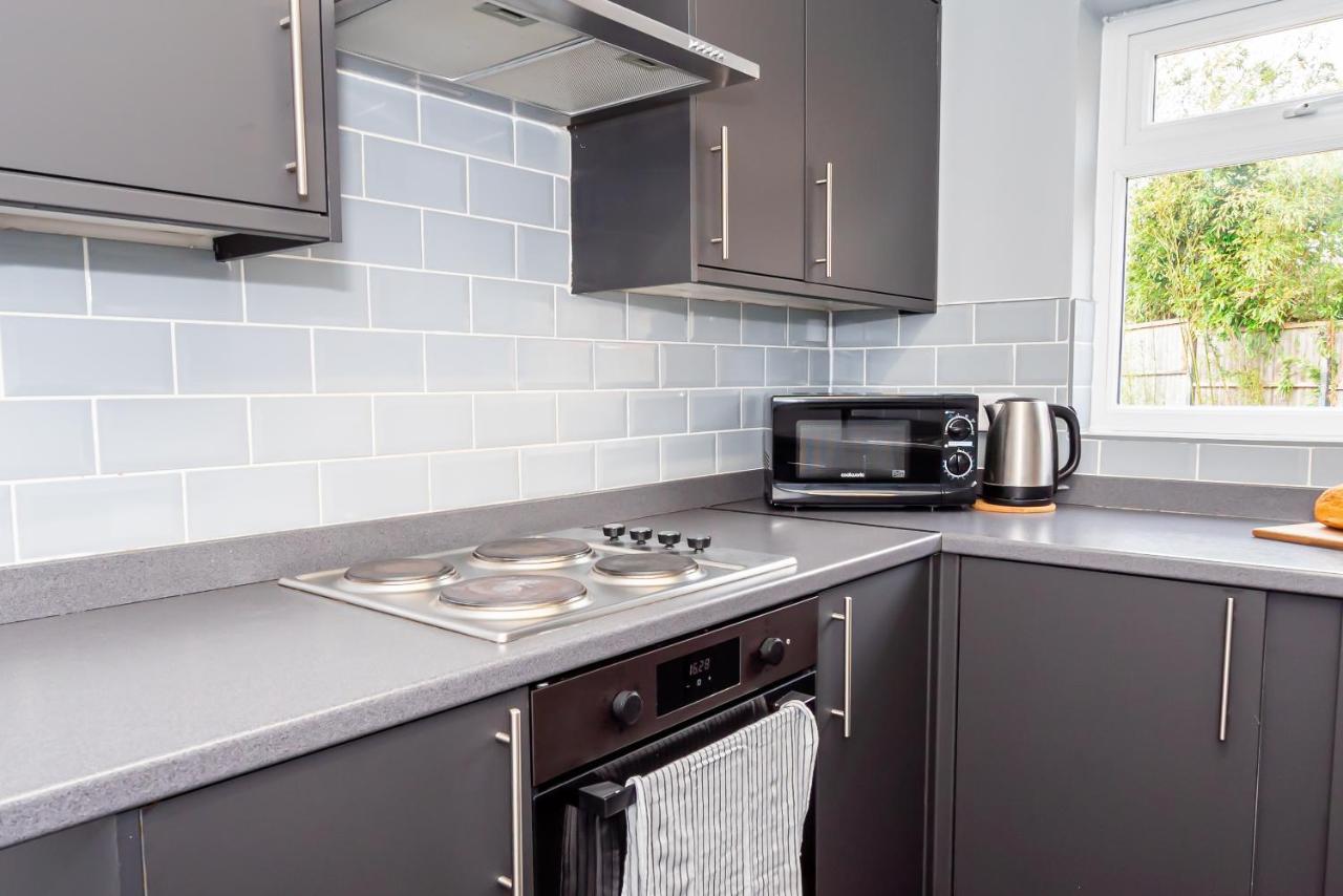 Shirley House 3, Guest House, Self Catering, Self Check In With Smart Locks, Use Of Fully Equipped Kitchen, Close To City Centre, Ideal For Longer Stays, Walking Distance To Bat, 20 Min Drive To Fawley Refinery, Excellent Transport Links Southampton Exterior foto