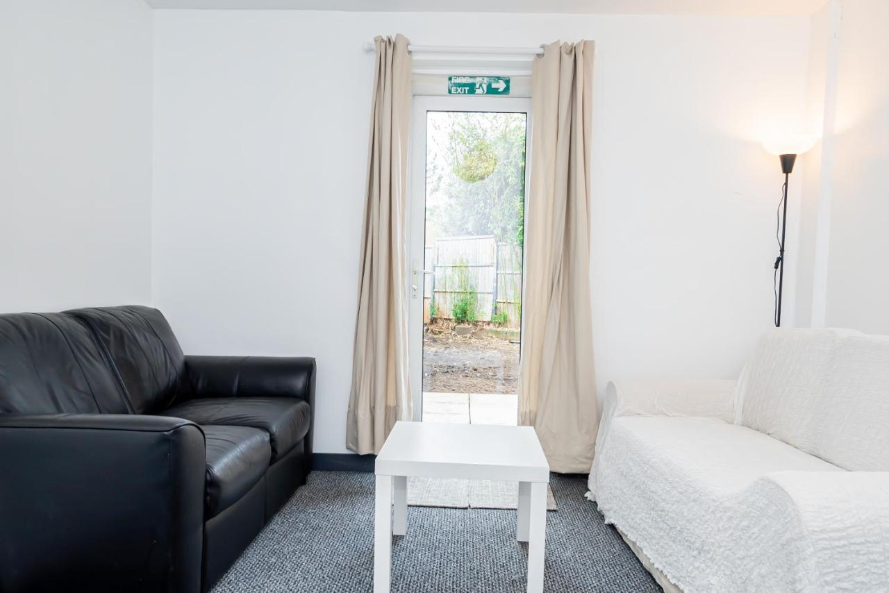 Shirley House 3, Guest House, Self Catering, Self Check In With Smart Locks, Use Of Fully Equipped Kitchen, Close To City Centre, Ideal For Longer Stays, Walking Distance To Bat, 20 Min Drive To Fawley Refinery, Excellent Transport Links Southampton Exterior foto